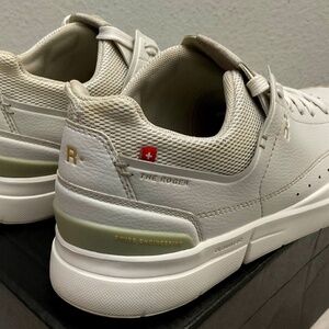 On CLOUDTEC The Roger Centre Court -48-99446 White Leather.